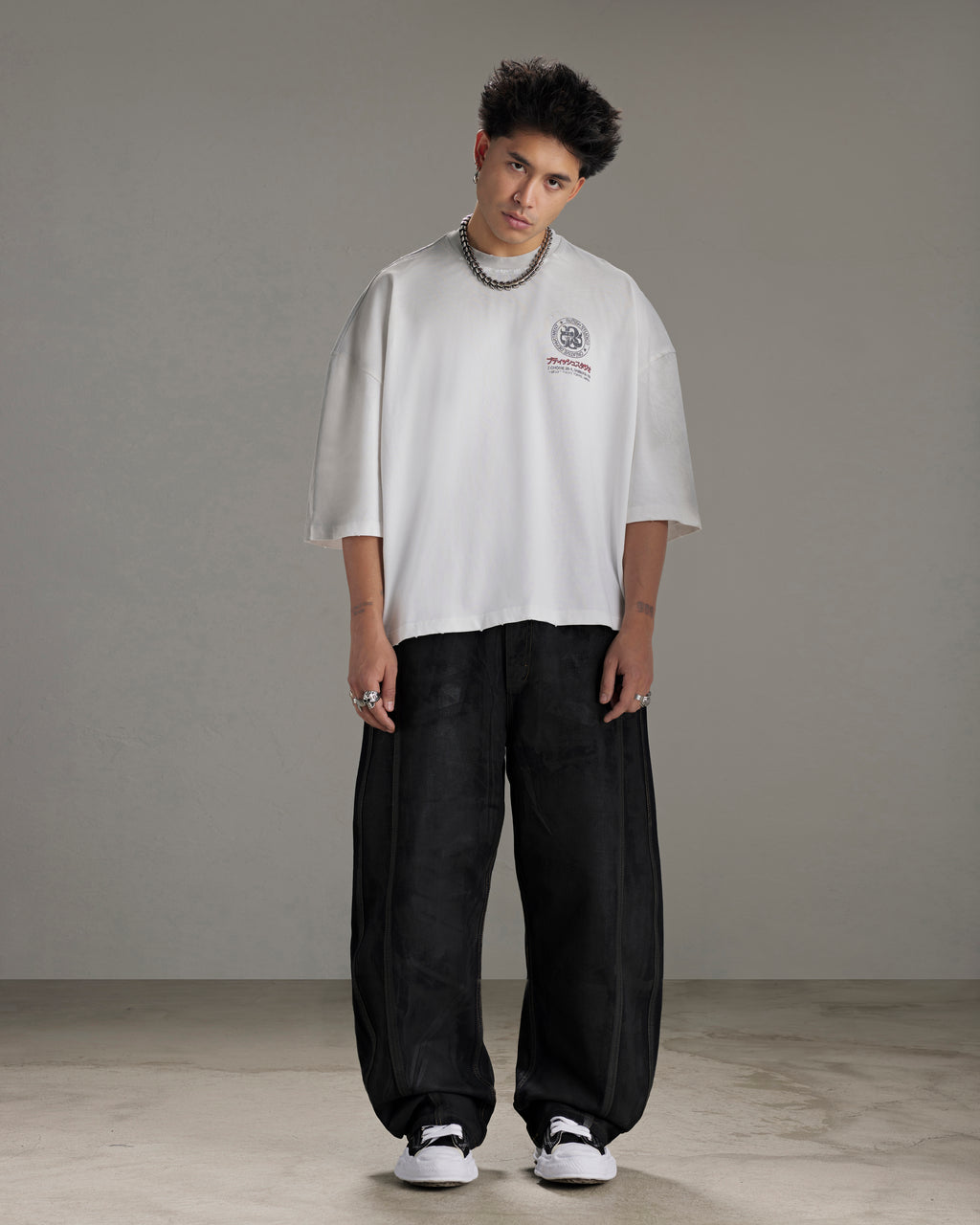 FASHION SERVICE WHITE TEE