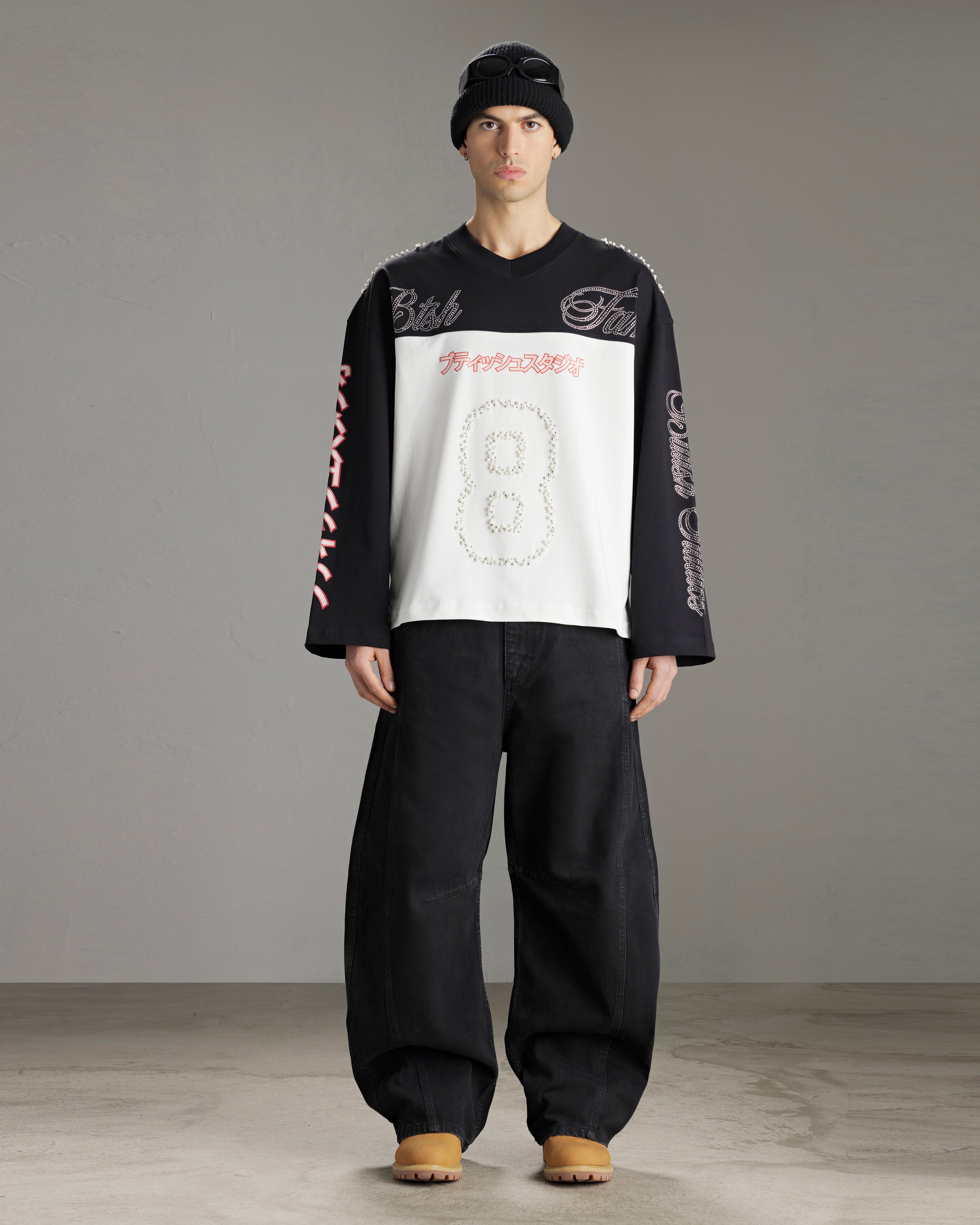 SHINING UNIFORM LONGSLEEVE - WHITE AND BLACK