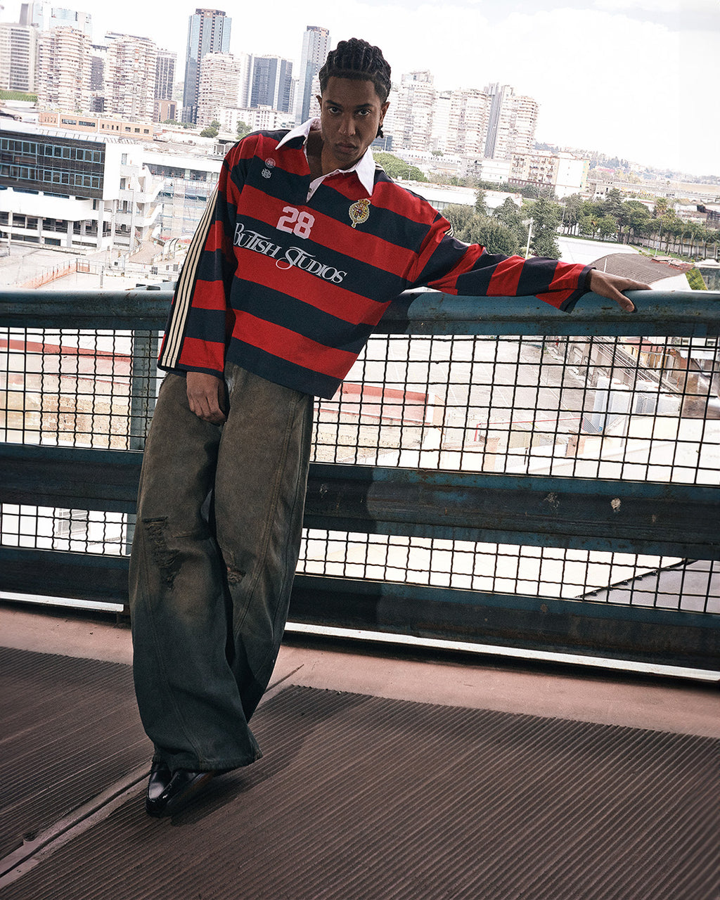 SAND STORM WASH WIDE FIT DENIM